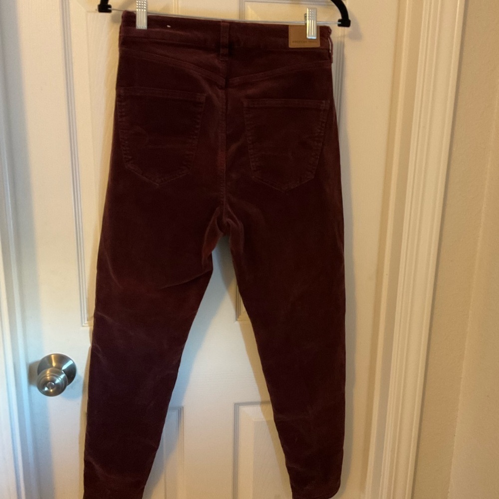 American Eagle Burgundy skinny corduroy pants size 6 - Picture 8 of 12